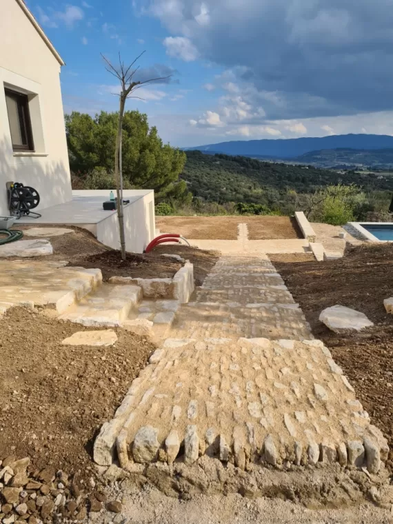 Création d'une calade, Saint-Saturnin-lès-Apt, Poncet Travaux Verts