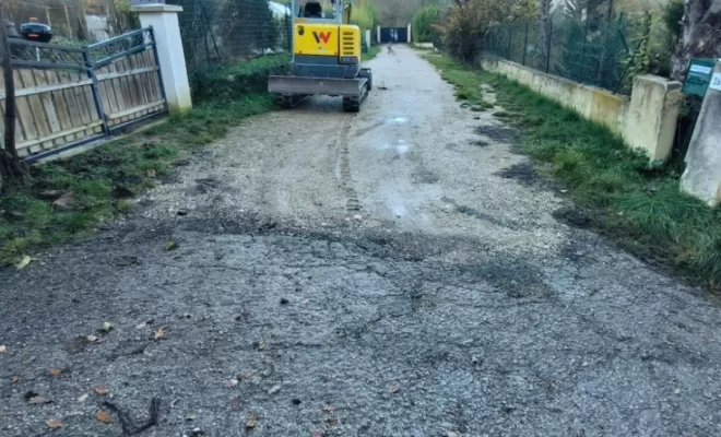 Création d’un revers d’eau en béton type « Dos d’âne » sur APT., Saint-Saturnin-lès-Apt, Poncet Travaux Verts