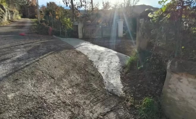 Création d’un revers d’eau en béton type « Dos d’âne » sur APT., Saint-Saturnin-lès-Apt, Poncet Travaux Verts
