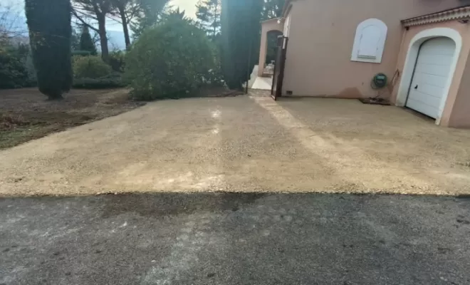 Aménagement d'une terrasse en gravier, Saint-Saturnin-lès-Apt, Poncet Travaux Verts