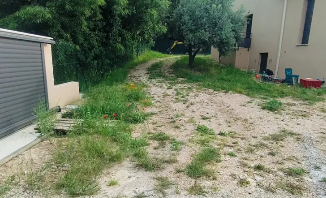 Aménagements cour d'une maison et mur d'enrochement Piscine , Saint-Saturnin-lès-Apt, Poncet Travaux Verts