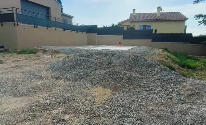 Aménagements cour d'une maison et mur d'enrochement Piscine , Saint-Saturnin-lès-Apt, Poncet Travaux Verts